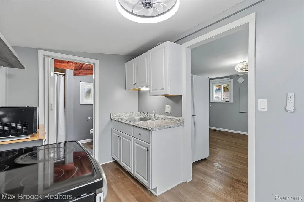 1392 Maple Grove Road Lapeer Township MI 48446