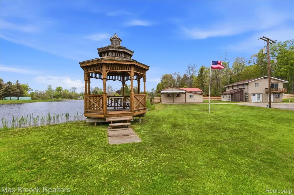 1392 Maple Grove Road Lapeer Township MI 48446