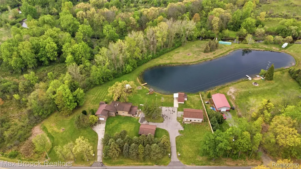 1392 Maple Grove Road Lapeer Township MI 48446