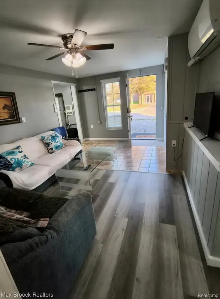 1392 Maple Grove Road Lapeer Township MI 48446