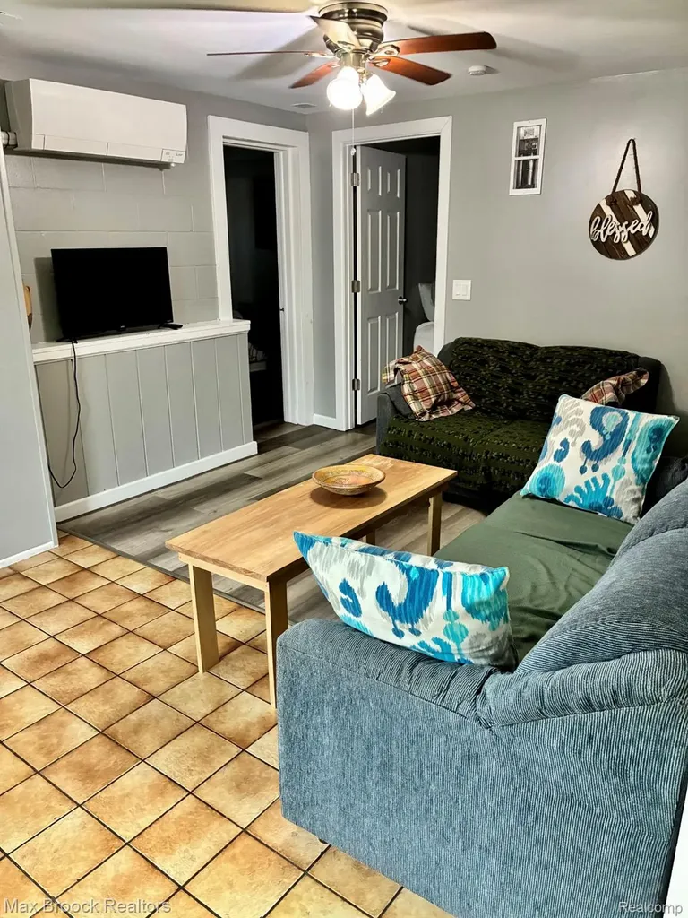 1392 Maple Grove Road Lapeer Township MI 48446