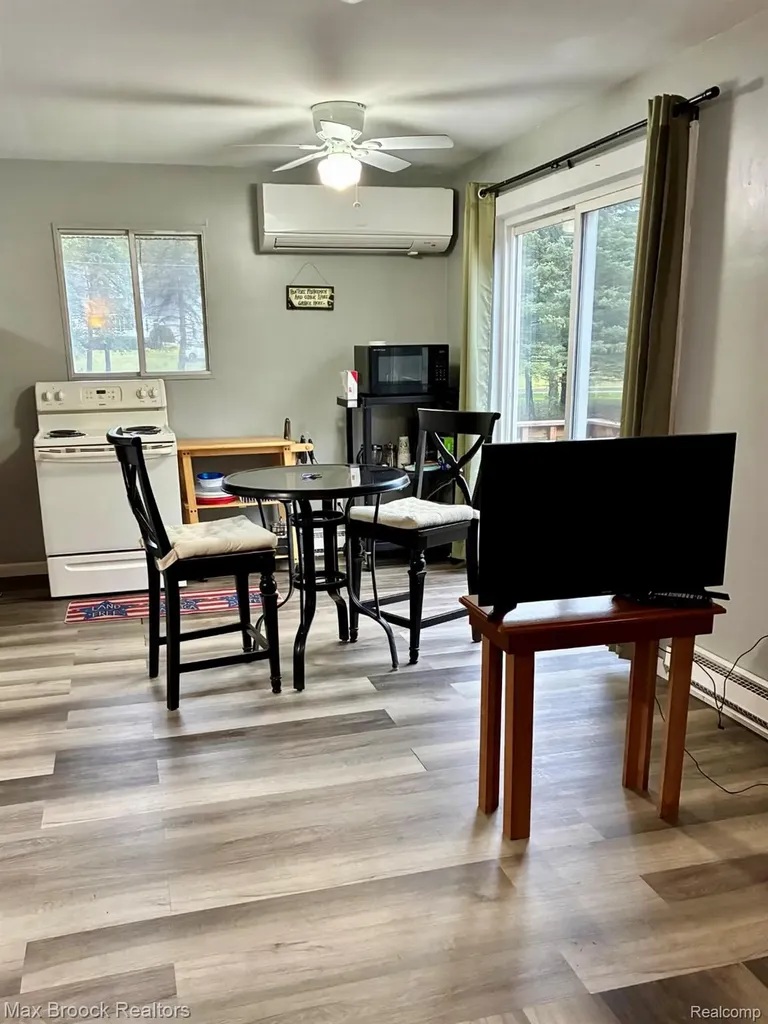 1392 Maple Grove Road Lapeer Township MI 48446