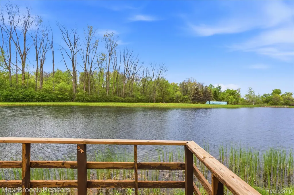 1392 Maple Grove Road Lapeer Township MI 48446