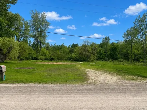 8085 W Newburg Road Exeter Township MI 48117