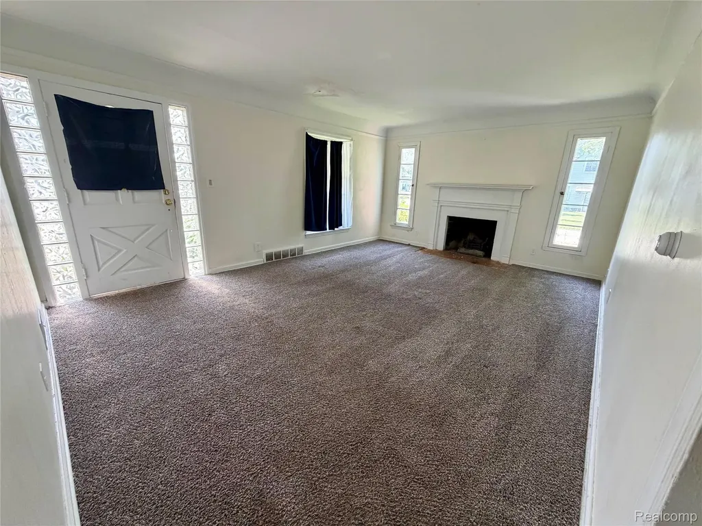 1601 N Ballenger Highway Flint City MI 48504