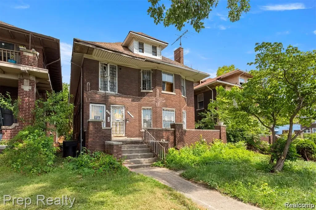 2633 W Grand Boulevard Detroit City MI 48208
