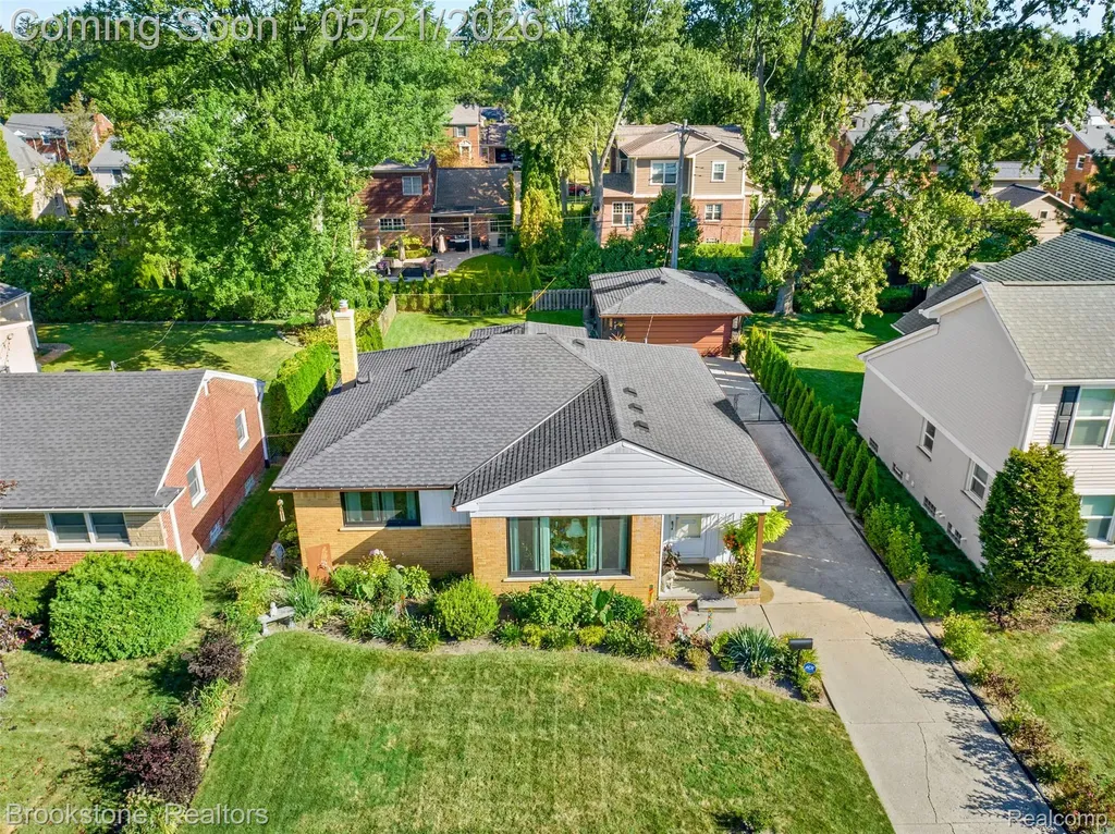 18474 Beverly Road Beverly Hills Village MI 48025