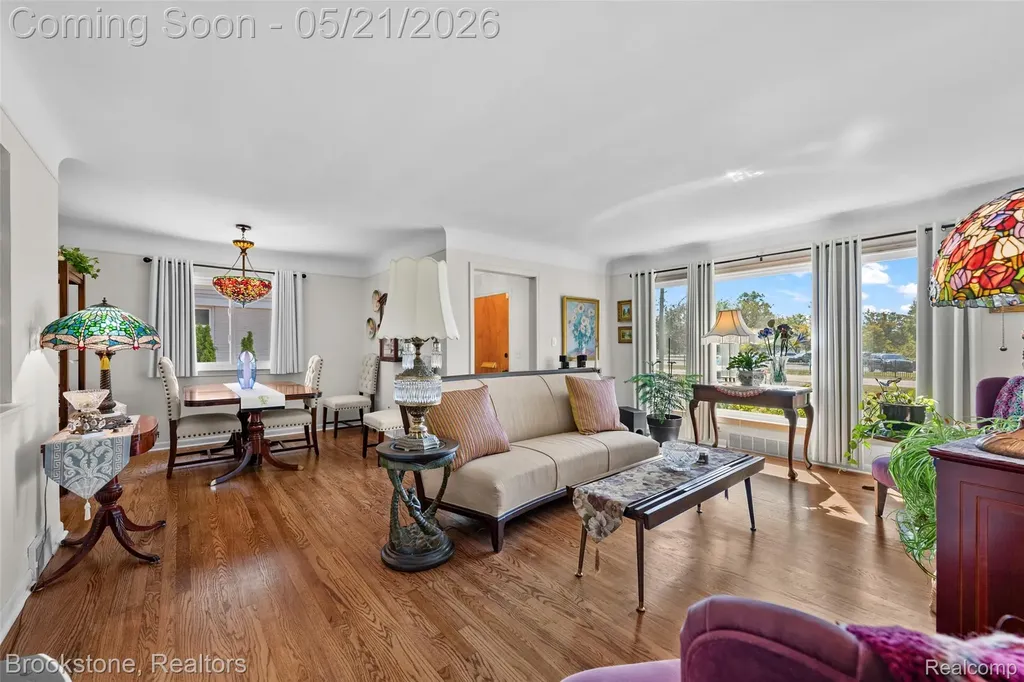 18474 Beverly Road Beverly Hills Village MI 48025