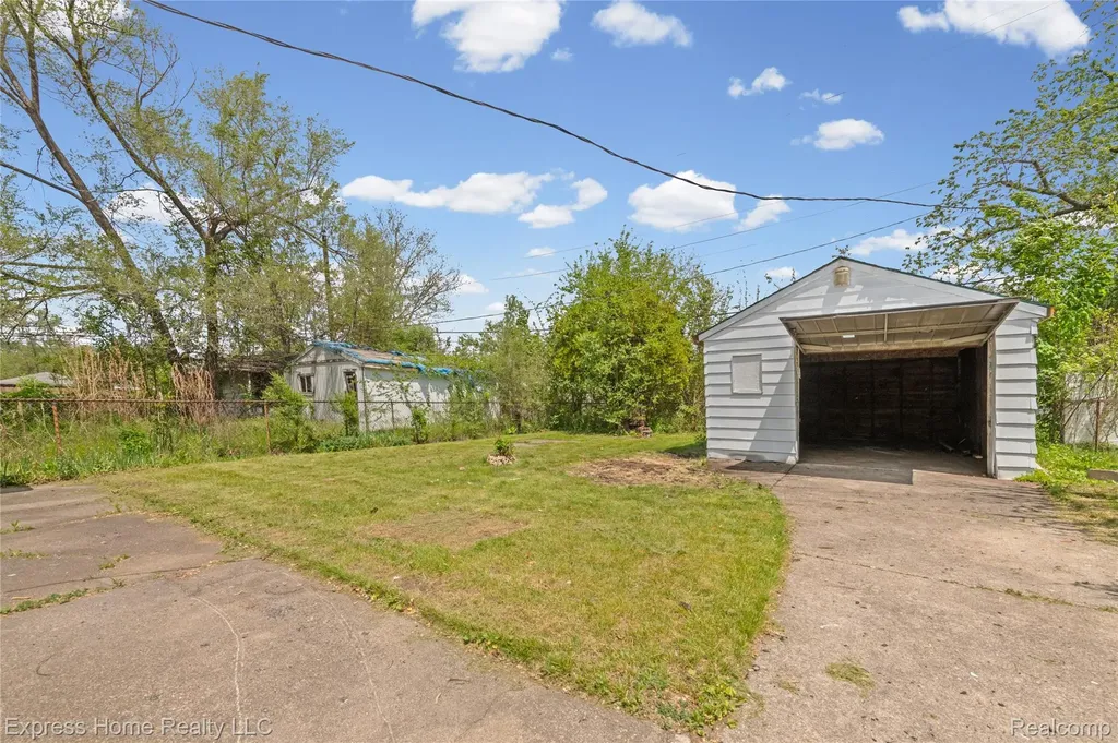 18590 Lumpkin Street Detroit City MI 48234