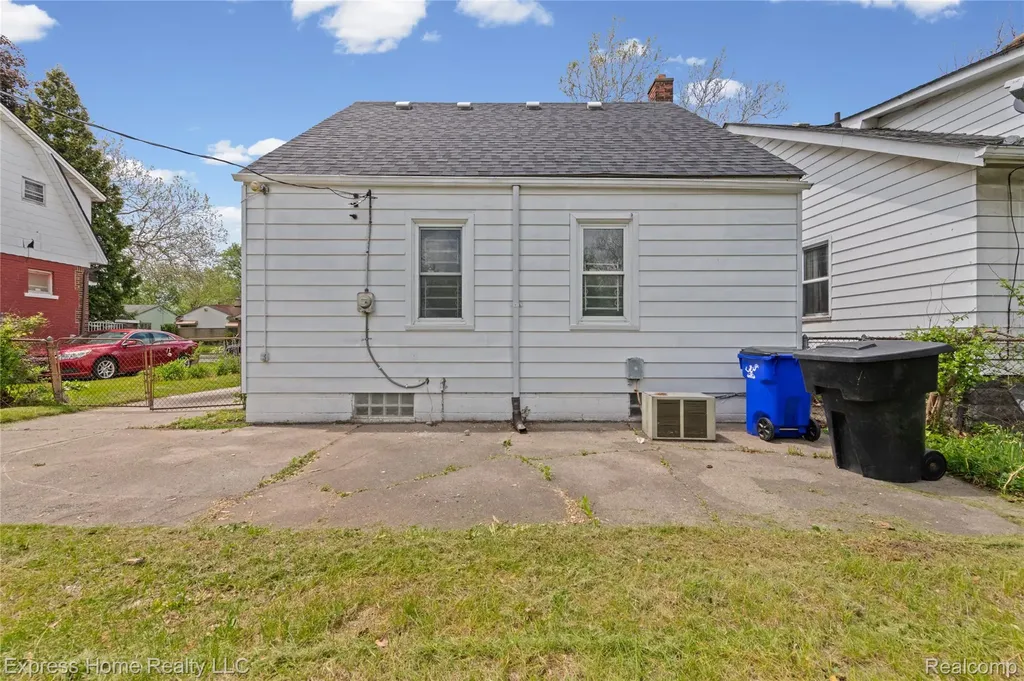18590 Lumpkin Street Detroit City MI 48234