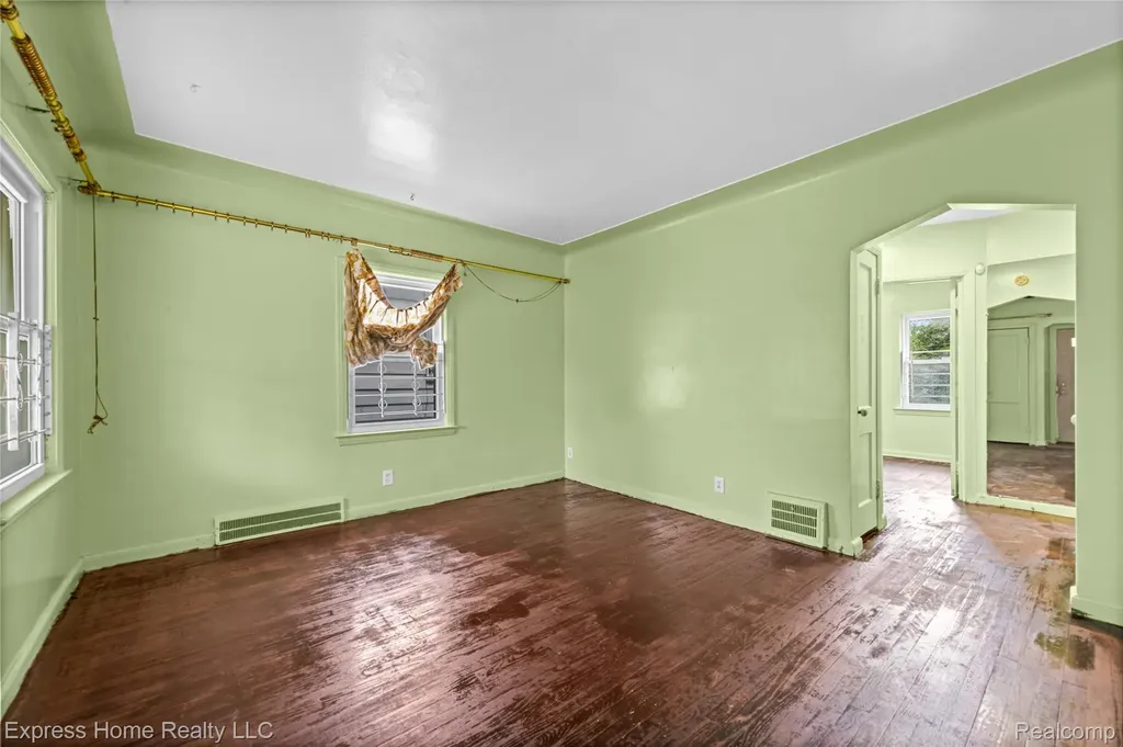 18590 Lumpkin Street Detroit City MI 48234