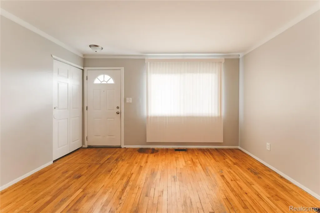 27731 Bohnhoff Street Roseville City MI 48066