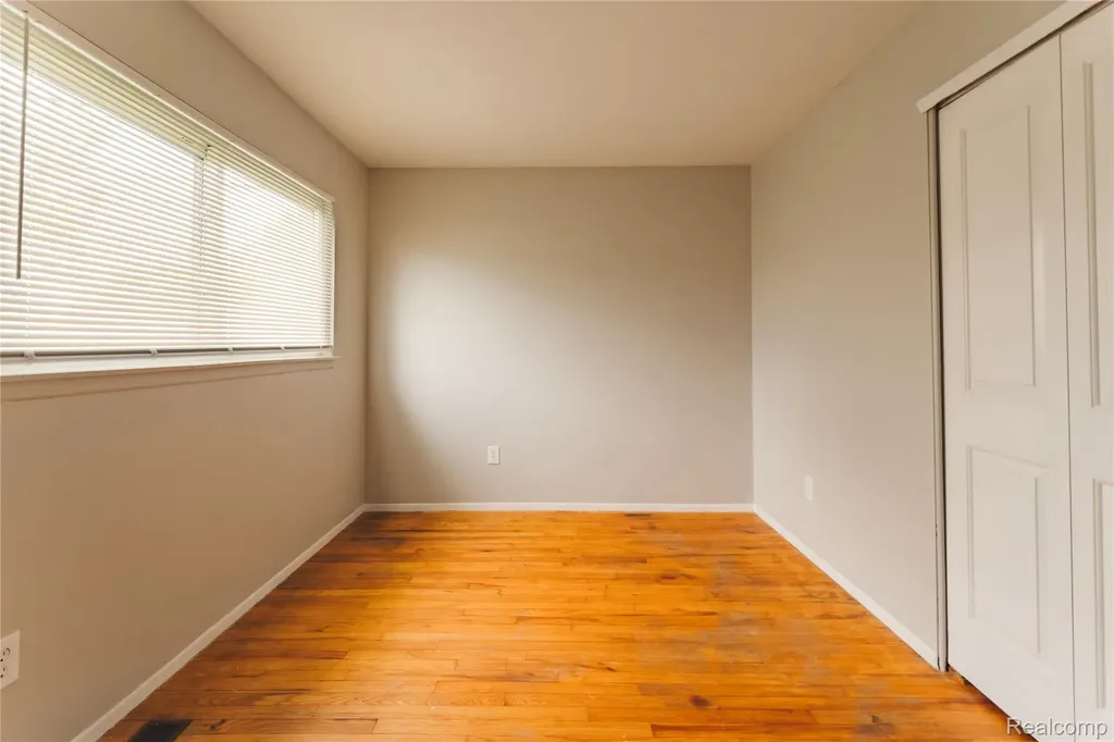 27731 Bohnhoff Street Roseville City MI 48066