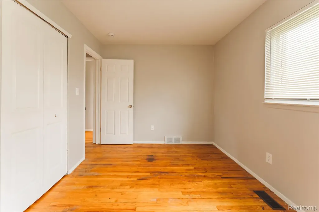 27731 Bohnhoff Street Roseville City MI 48066