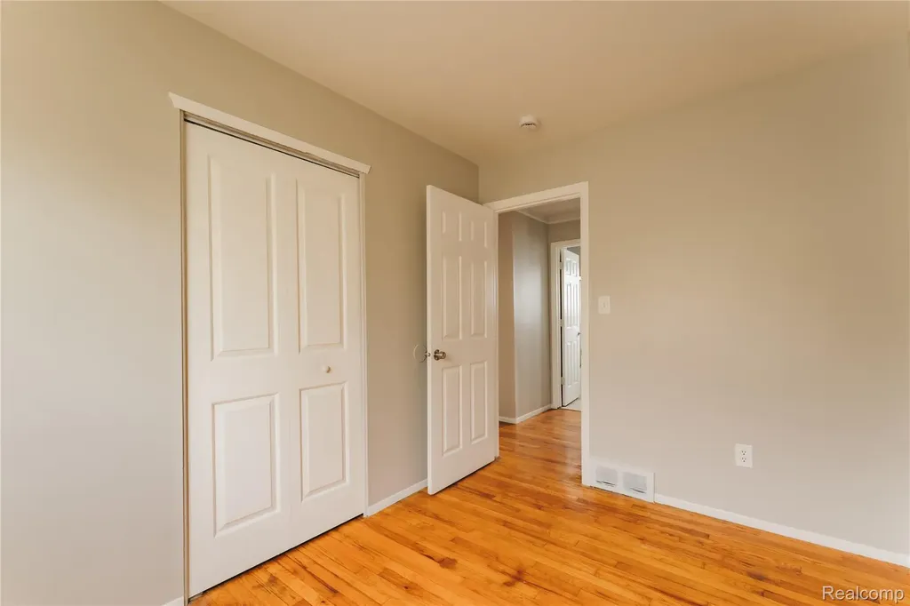 27731 Bohnhoff Street Roseville City MI 48066