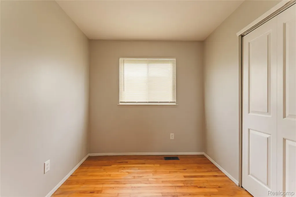27731 Bohnhoff Street Roseville City MI 48066