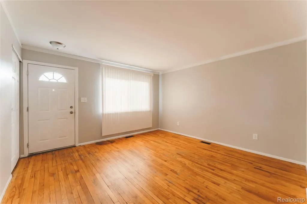 27731 Bohnhoff Street Roseville City MI 48066