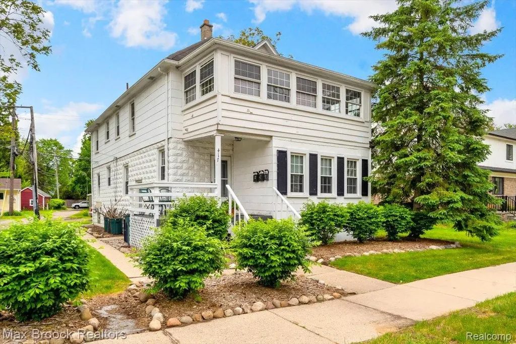 417 W Lincoln Avenue Royal Oak City MI 48067