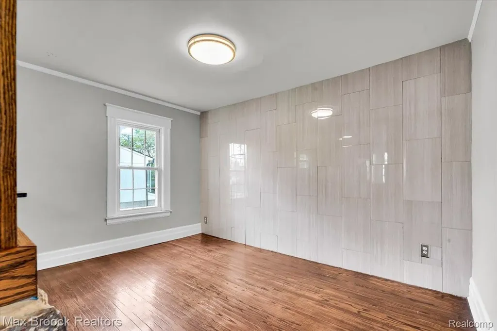 417 W Lincoln Avenue Royal Oak City MI 48067