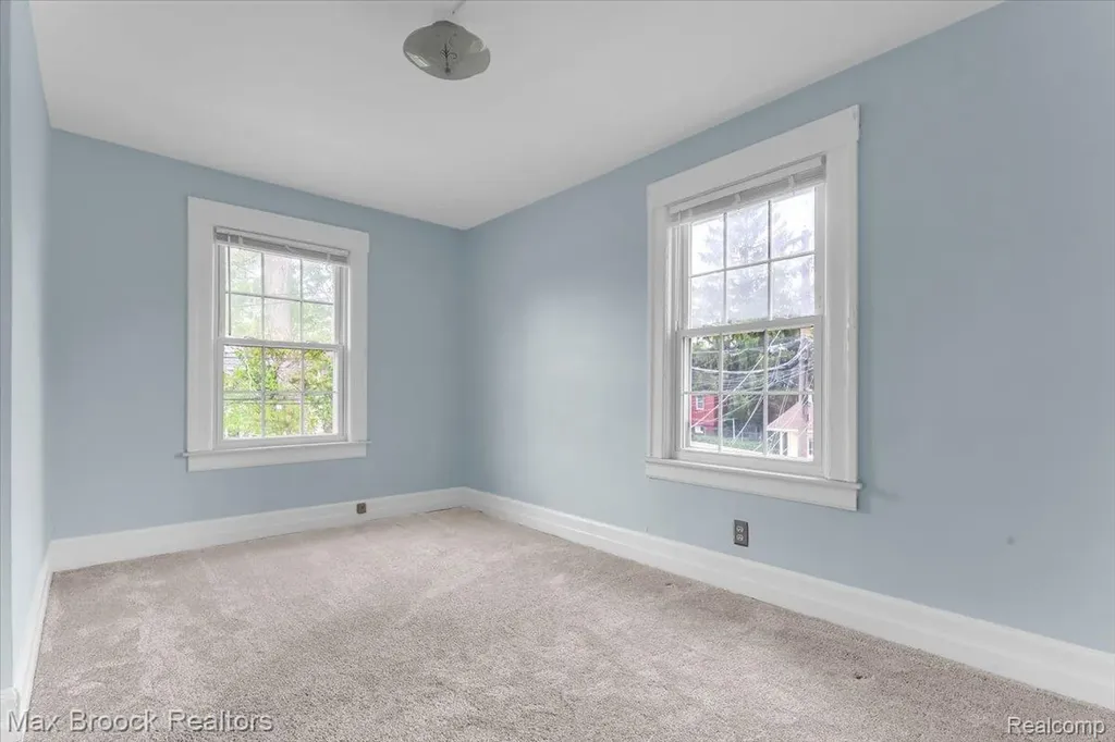 417 W Lincoln Avenue Royal Oak City MI 48067