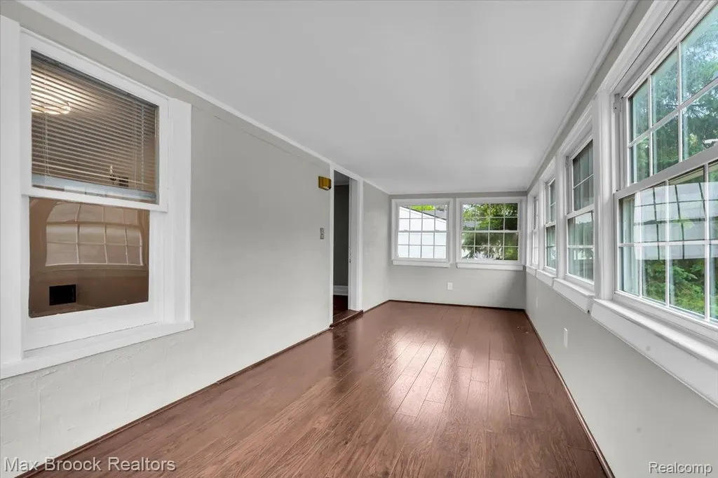 417 W Lincoln Avenue Royal Oak City MI 48067