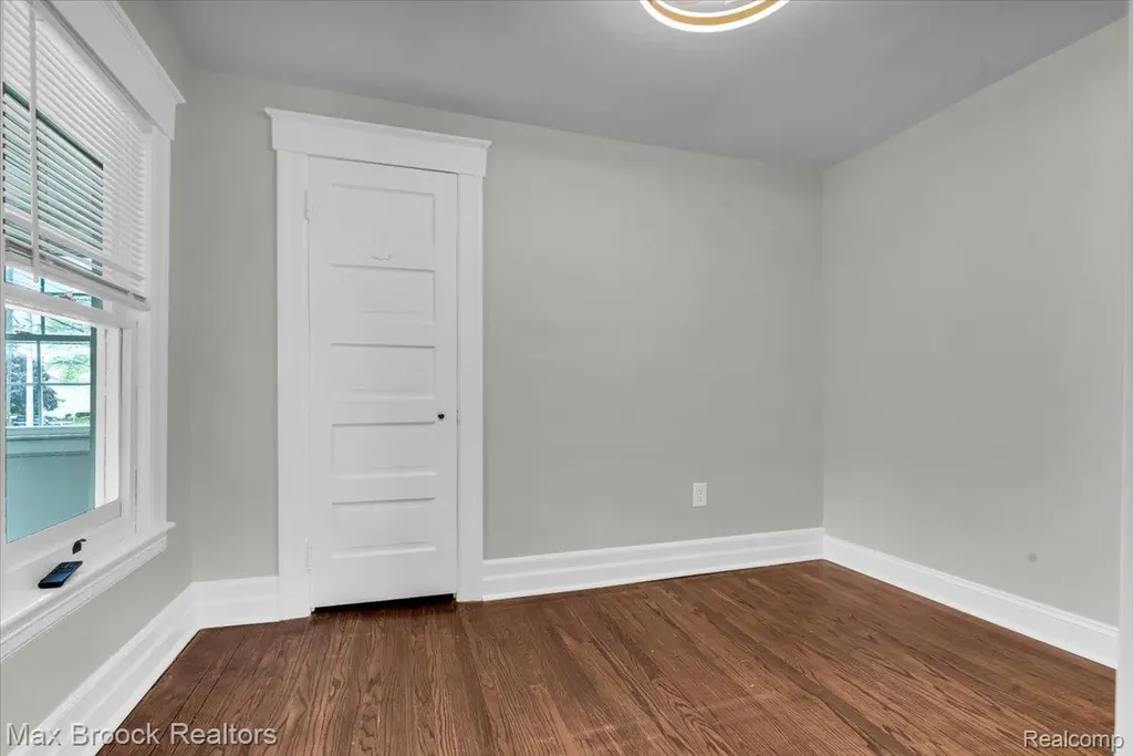 417 W Lincoln Avenue Royal Oak City MI 48067