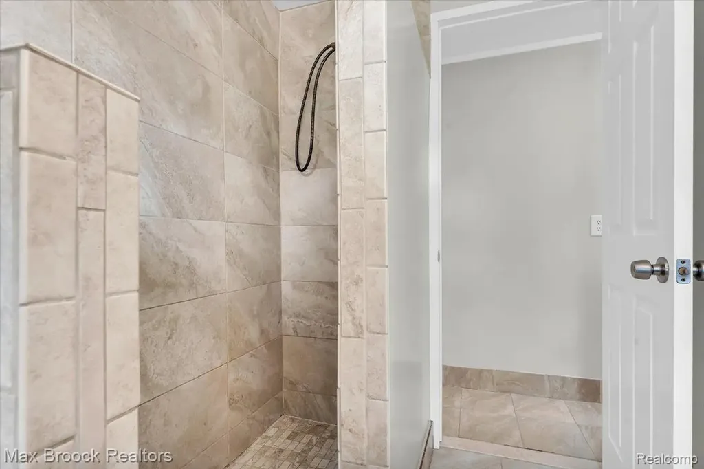 417 W Lincoln Avenue Royal Oak City MI 48067