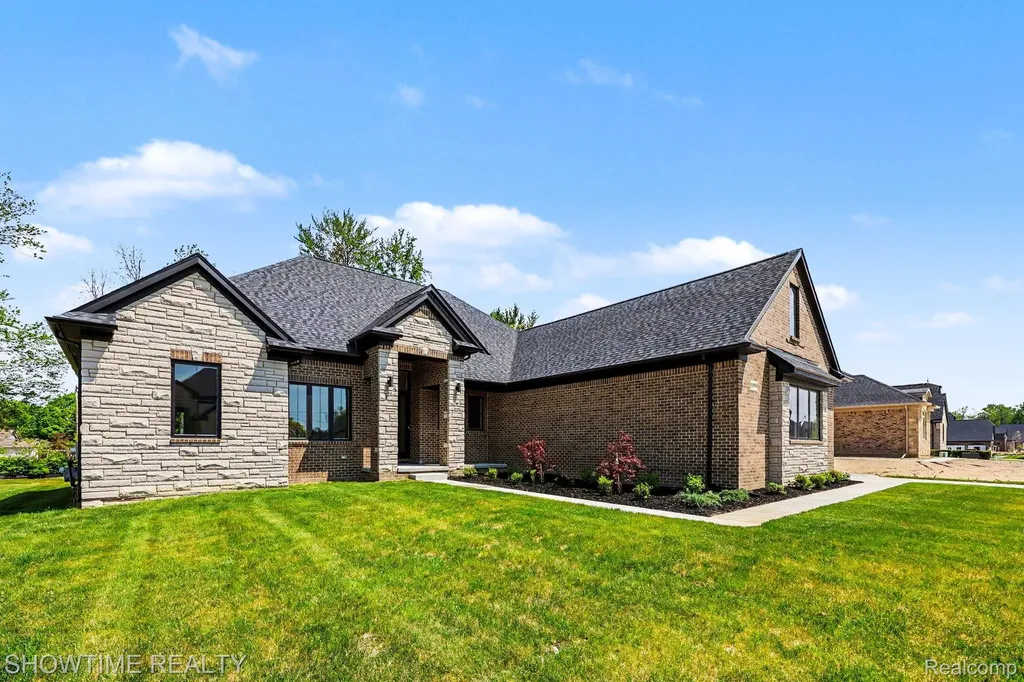11695 Encore Drive Shelby Charter Township MI 48315