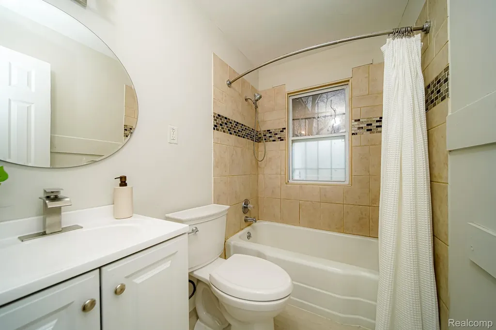 20093 Faust Avenue Detroit City MI 48219