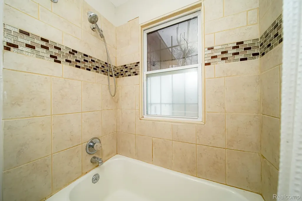 20093 Faust Avenue Detroit City MI 48219