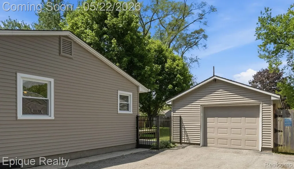 2624 Harrison Avenue Rochester Hills City MI 48307