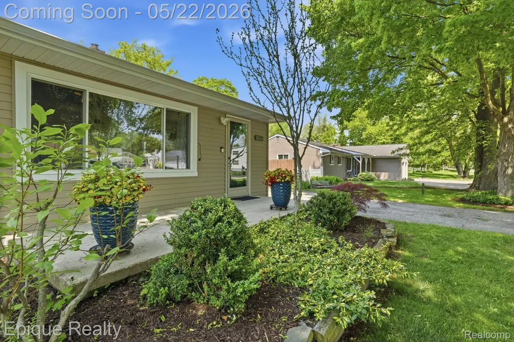 2624 Harrison Avenue Rochester Hills City MI 48307