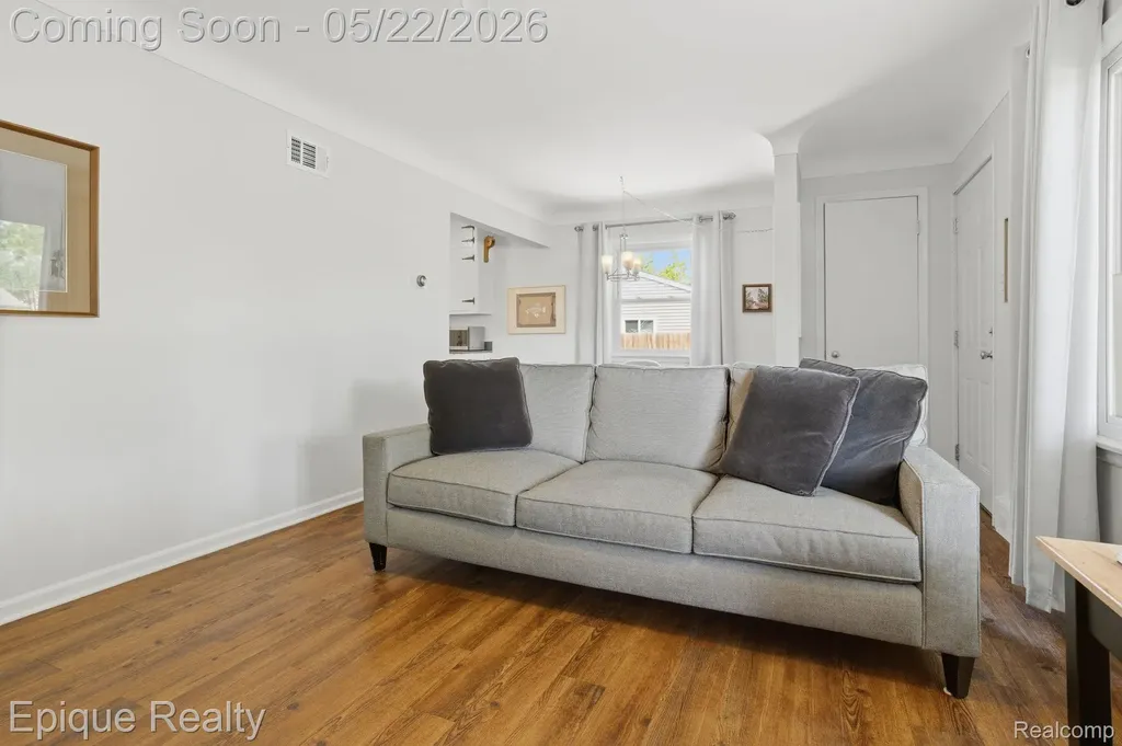 2624 Harrison Avenue Rochester Hills City MI 48307