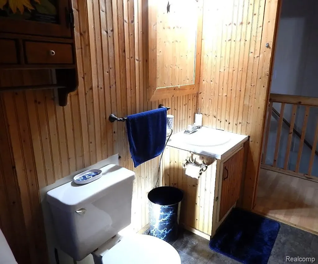 2389 W Maplehurst Drive Gerrish Township MI 48653