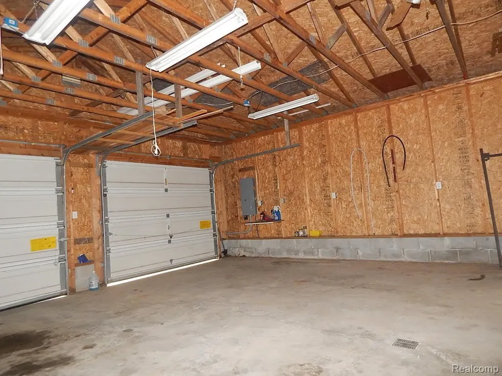 2389 W Maplehurst Drive Gerrish Township MI 48653