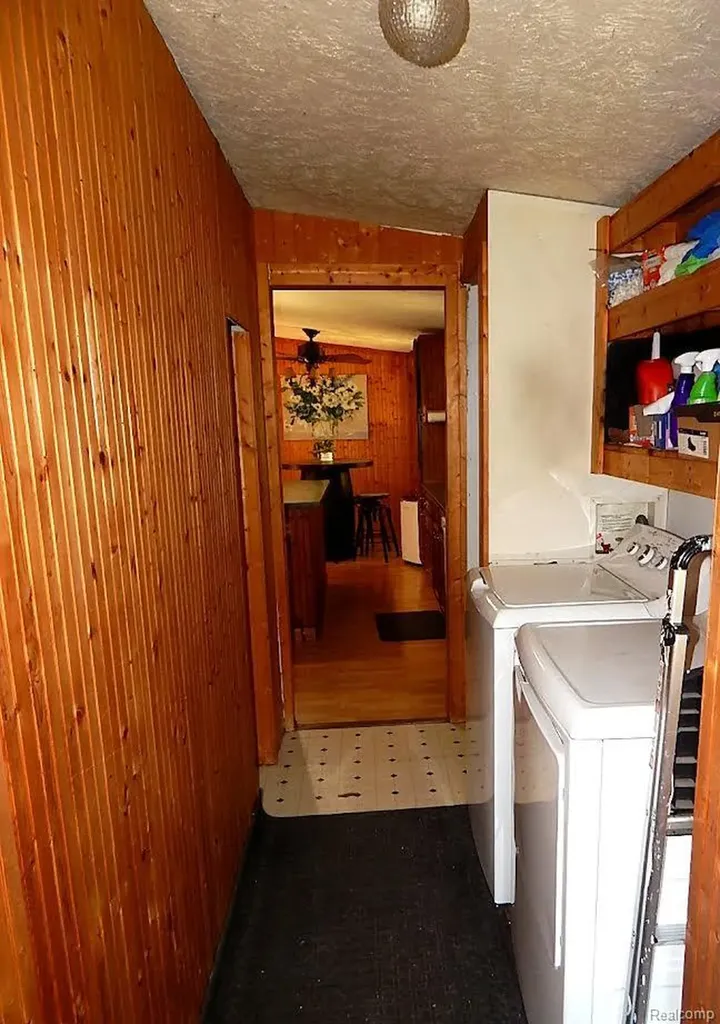 2389 W Maplehurst Drive Gerrish Township MI 48653