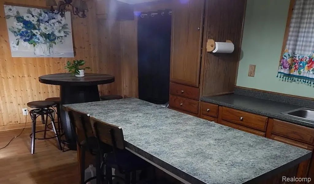 2389 W Maplehurst Drive Gerrish Township MI 48653