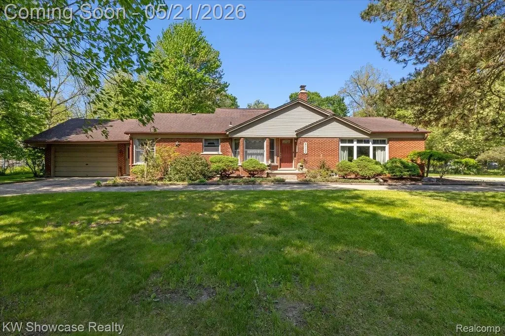 21105 Hugo Street Farmington Hills City MI 48336