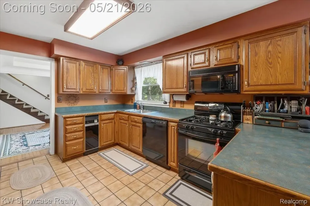 21105 Hugo Street Farmington Hills City MI 48336