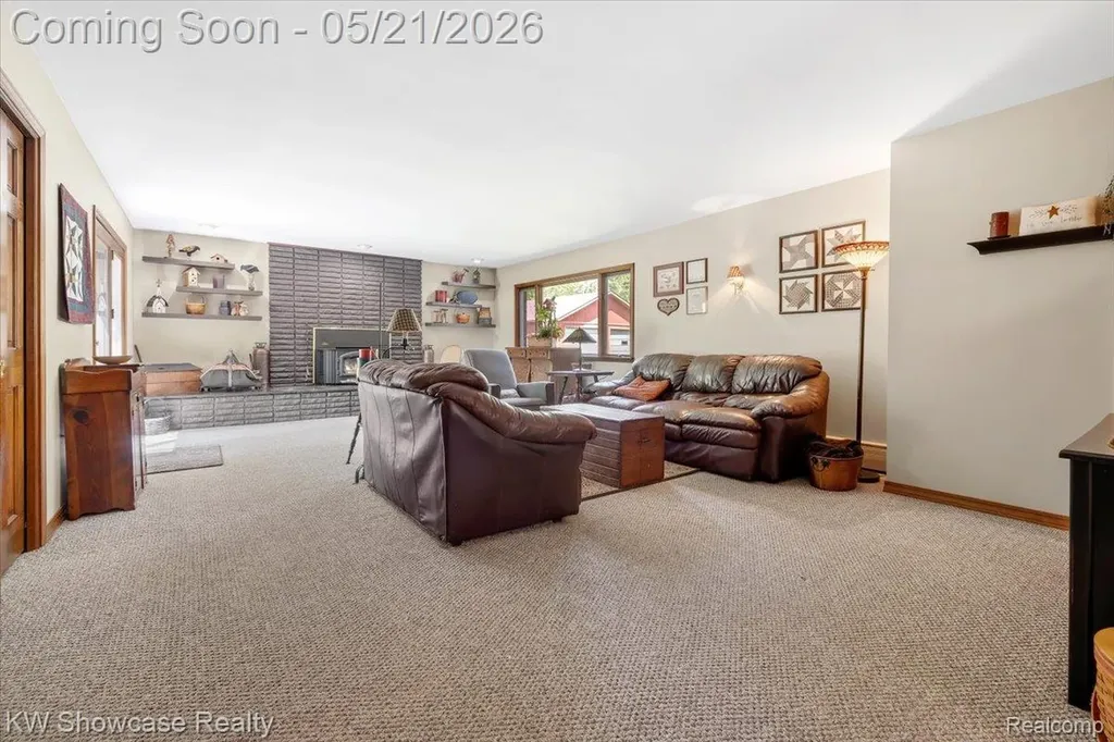21105 Hugo Street Farmington Hills City MI 48336