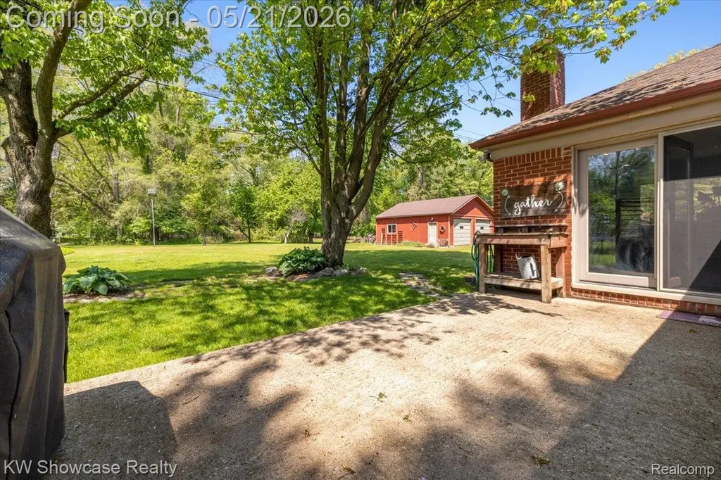 21105 Hugo Street Farmington Hills City MI 48336