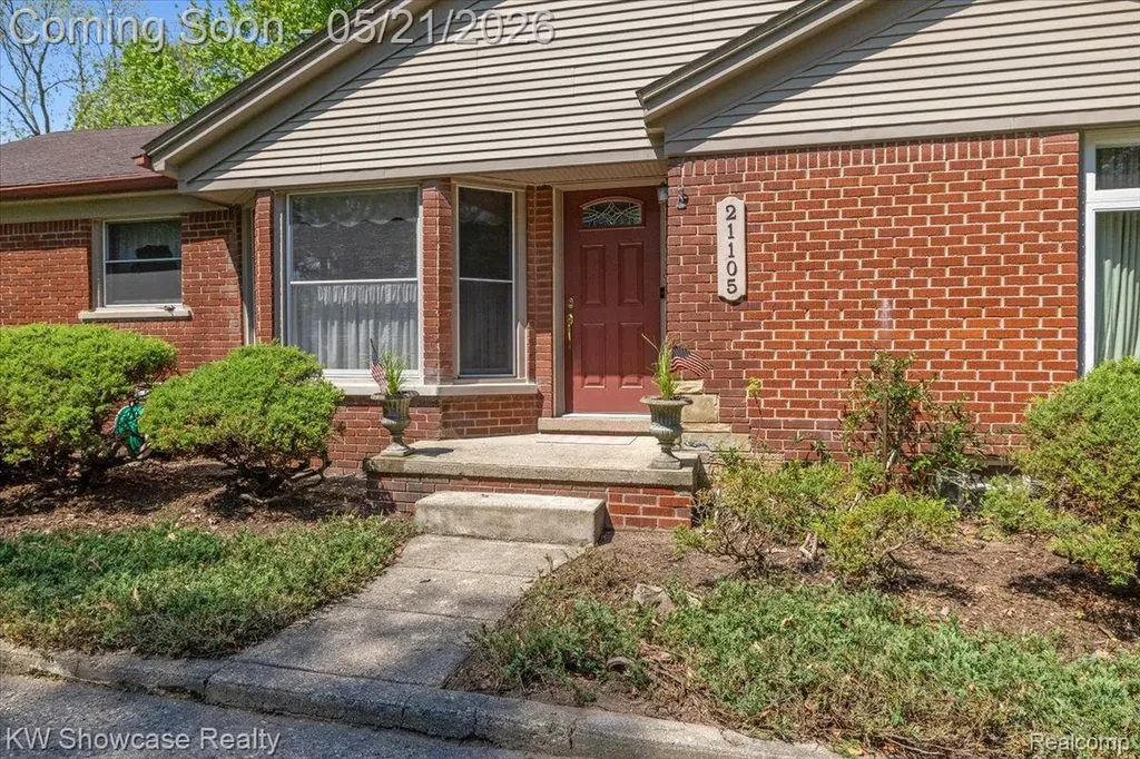 21105 Hugo Street Farmington Hills City MI 48336