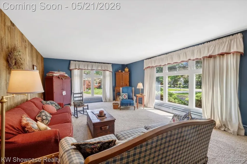 21105 Hugo Street Farmington Hills City MI 48336
