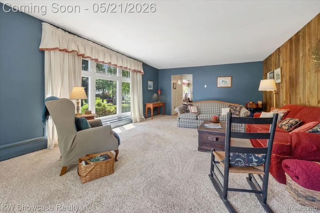 21105 Hugo Street Farmington Hills City MI 48336