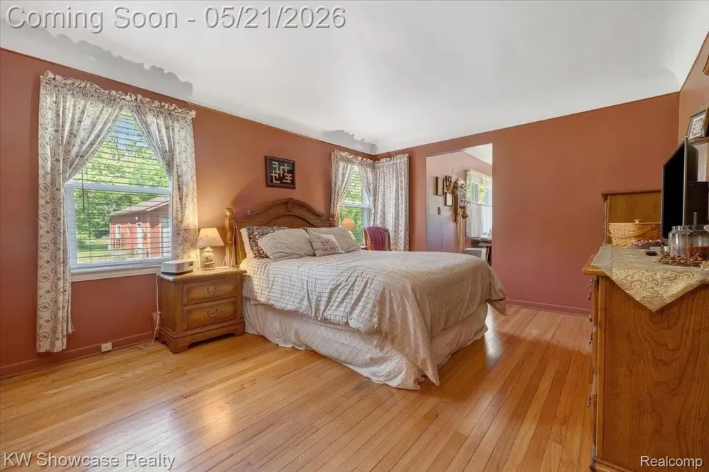 21105 Hugo Street Farmington Hills City MI 48336