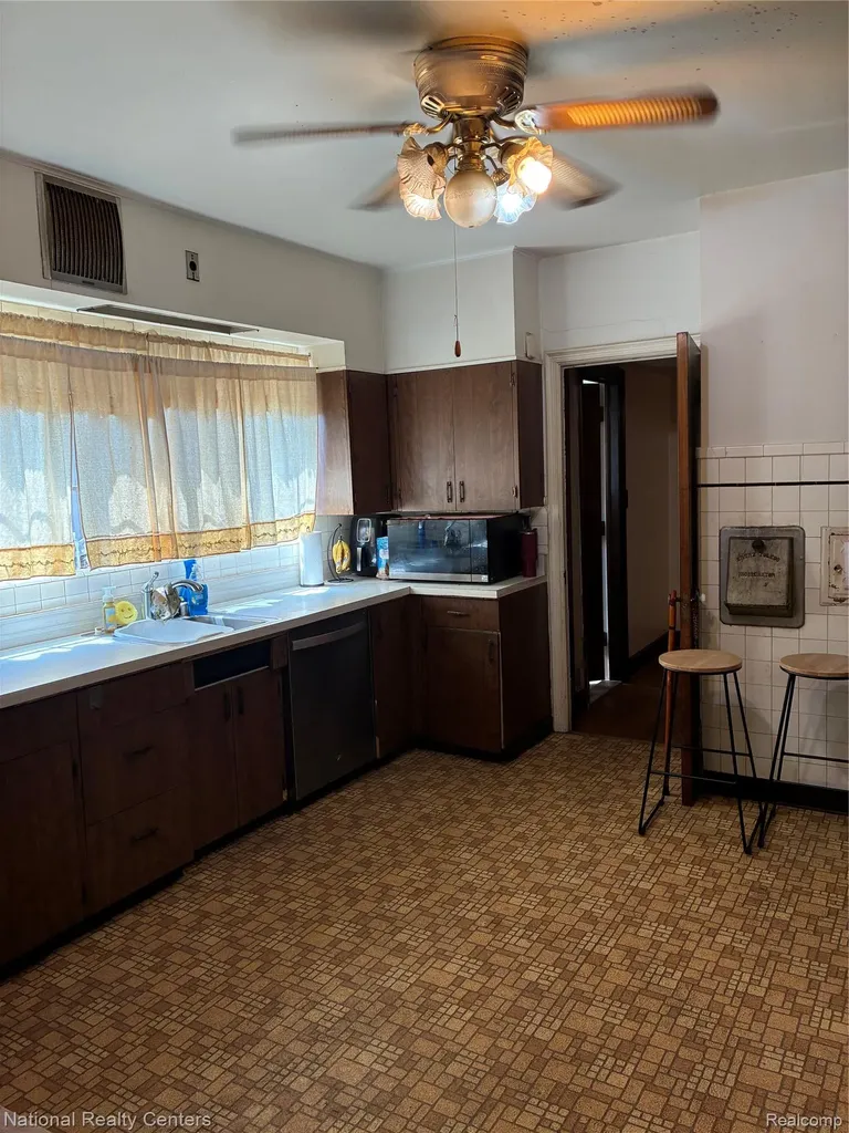 14590 Abington Avenue Detroit City MI 48227