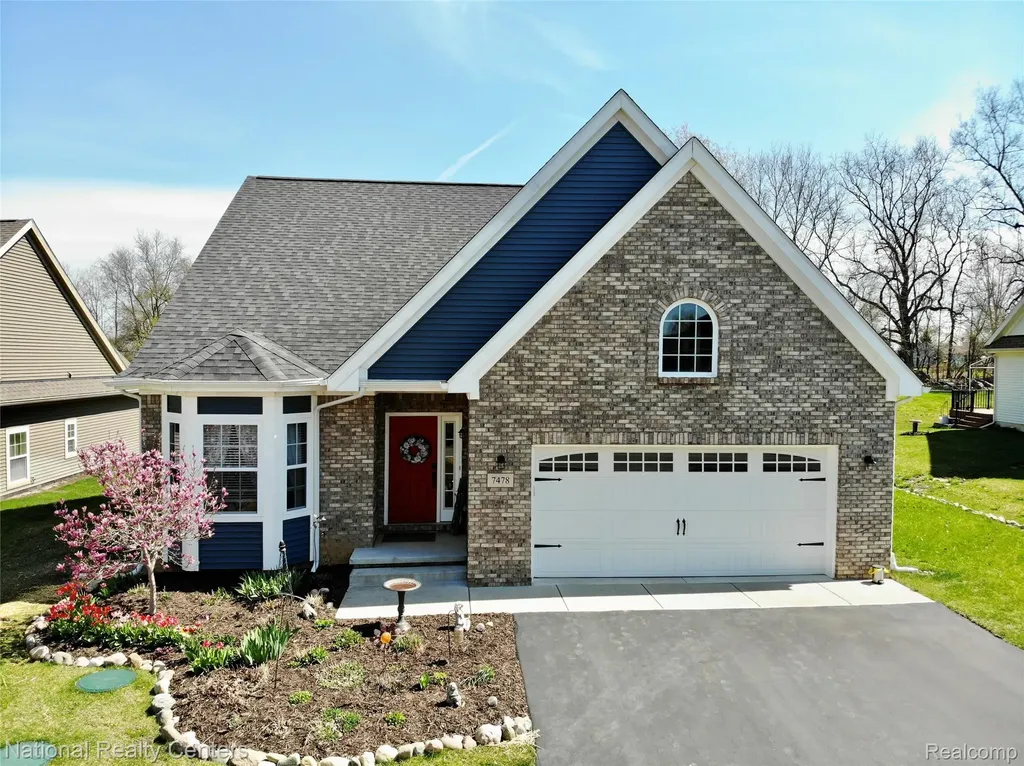 7478 Village Court Springfield Charter Township MI 48350
