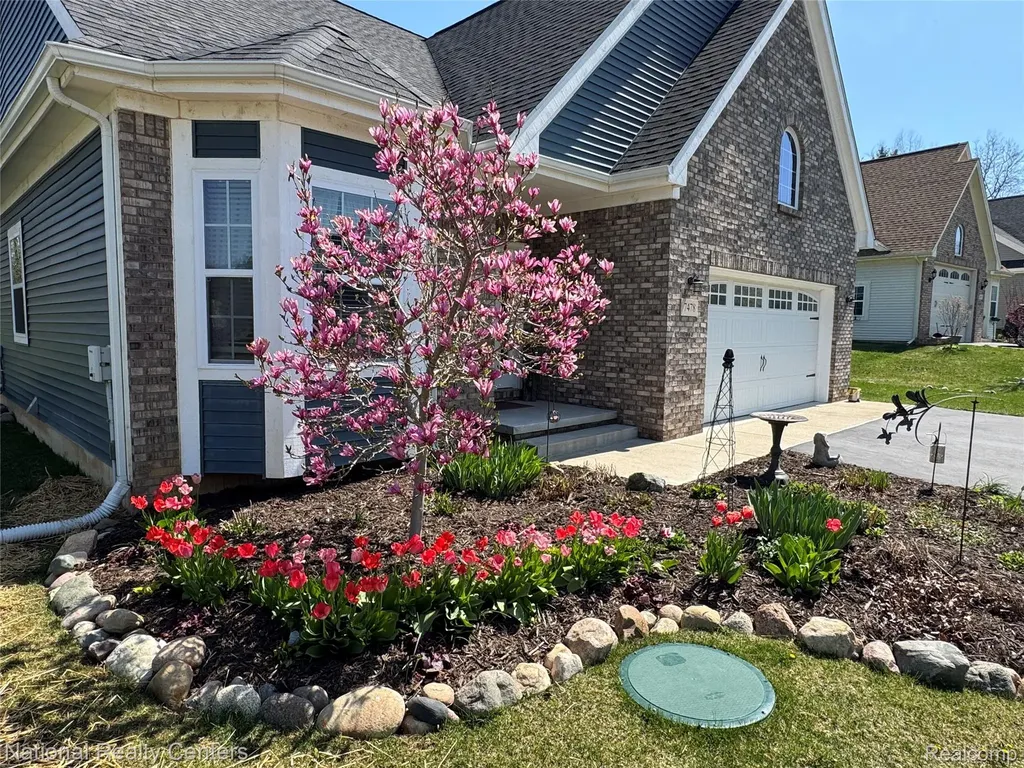 7478 Village Court Springfield Charter Township MI 48350