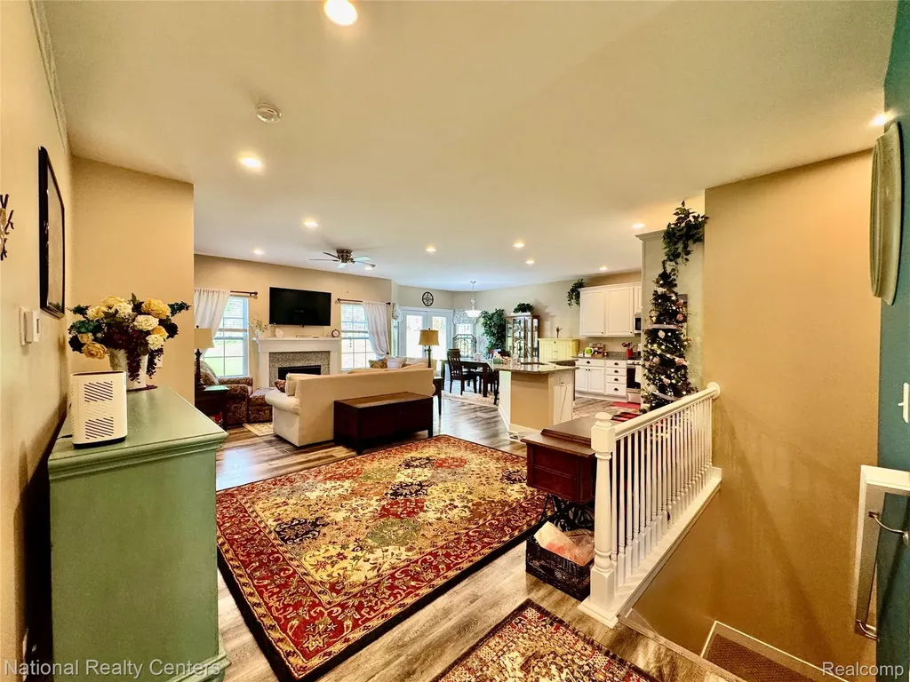 7478 Village Court Springfield Charter Township MI 48350