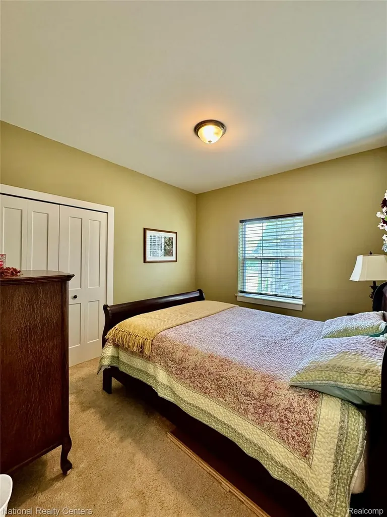 7478 Village Court Springfield Charter Township MI 48350